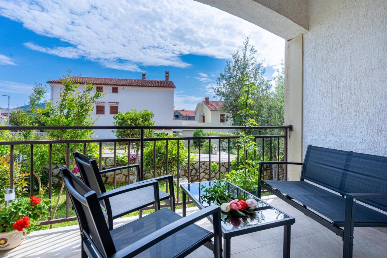 Apartments Ivanka Cres Eksteriør bilde