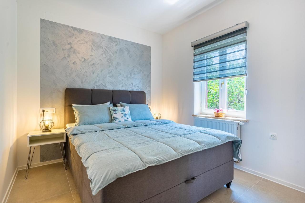 Apartments Ivanka Cres Eksteriør bilde